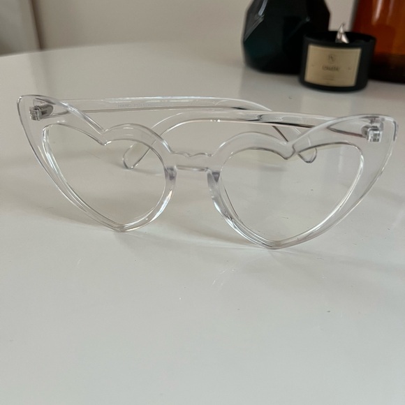 Clear Heart-Shaped Sunglasses - Picture 2 of 4